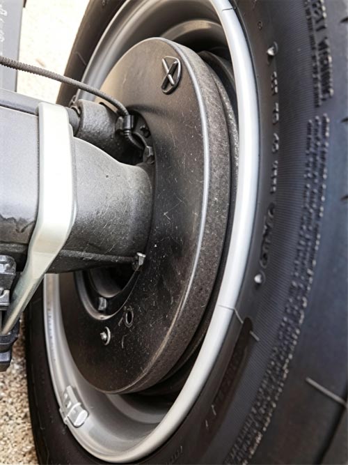Brake caliper temperature sensor